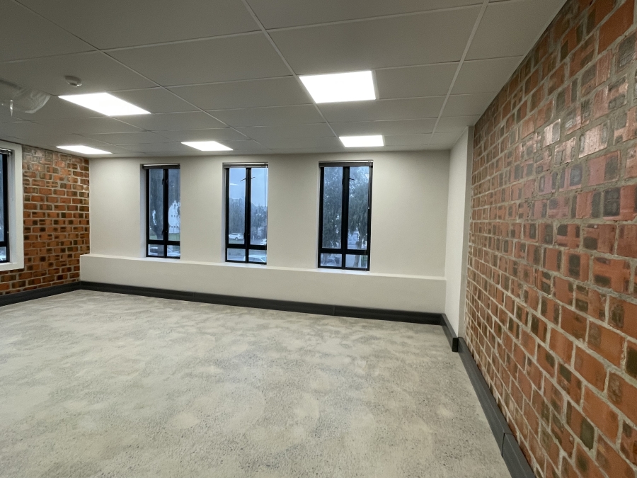 To Let Commercial Property for Rent in Paardevlei Western Cape